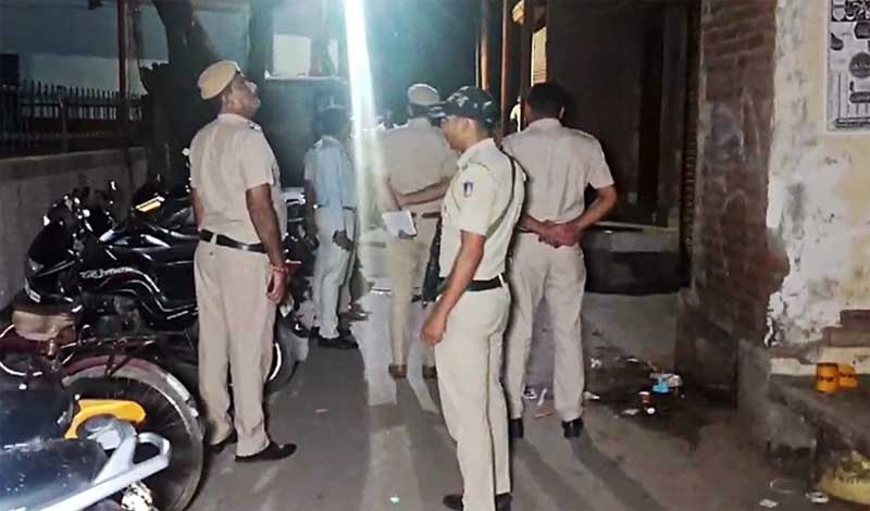 दिल्ली: चाकूबाजी की अलग-अलग घटनाओं में दो लोगों की मौत, कई अन्य घायल दिल्ली: चाकूबाजी की अलग-अलग घटनाओं में दो लोगों की मौत, कई अन्य घायल