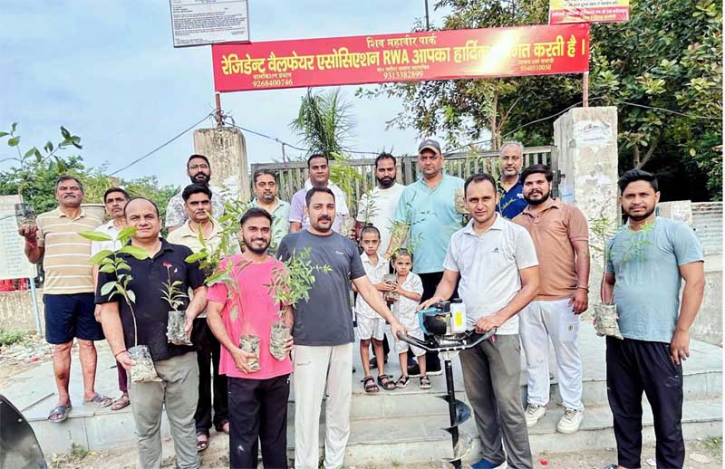 बल्लभगढ़ समाज द्वारा ‘मिशन 2025’ के तहत वृक्षारोपण अभियान – हरियाली से भविष्य की सुरक्षा Tree plantation drive by Ballabhgarh Samaj under ‘Mission 2025’ - Securing the future with greenery