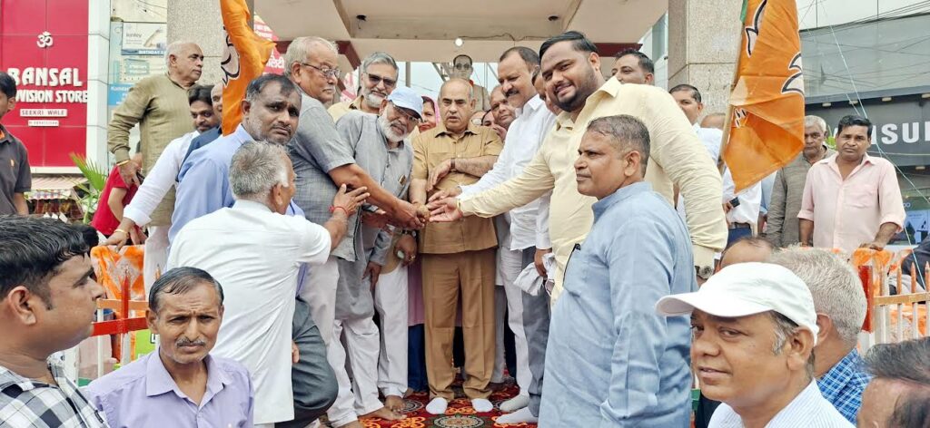भाजपा सरकार में बल्लभगढ़ क्षेत्र का हो रहा चहुुंमुखी विकास : मूलचंद शर्मा Ballabhgarh area is undergoing all-round development under the BJP government: Moolchand Sharma