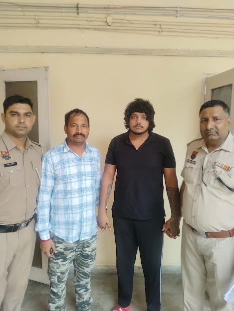 सात दोस्तों ने युवक को अगवा कर पीट-पीटकर की हत्या, आरोपित गिरफ्तार Seven friends kidnapped a young man and beat him to death, accused arrested