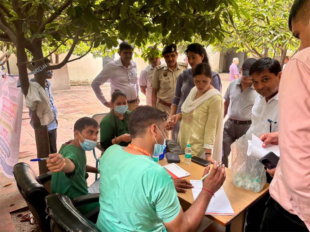 पुलिस आयुक्त कार्यालय सेक्टर 21-C में चिकित्सा चेकअप शिविर का आयोजन Medical checkup camp organized at Police Commissioner's Office, Sector 21-C