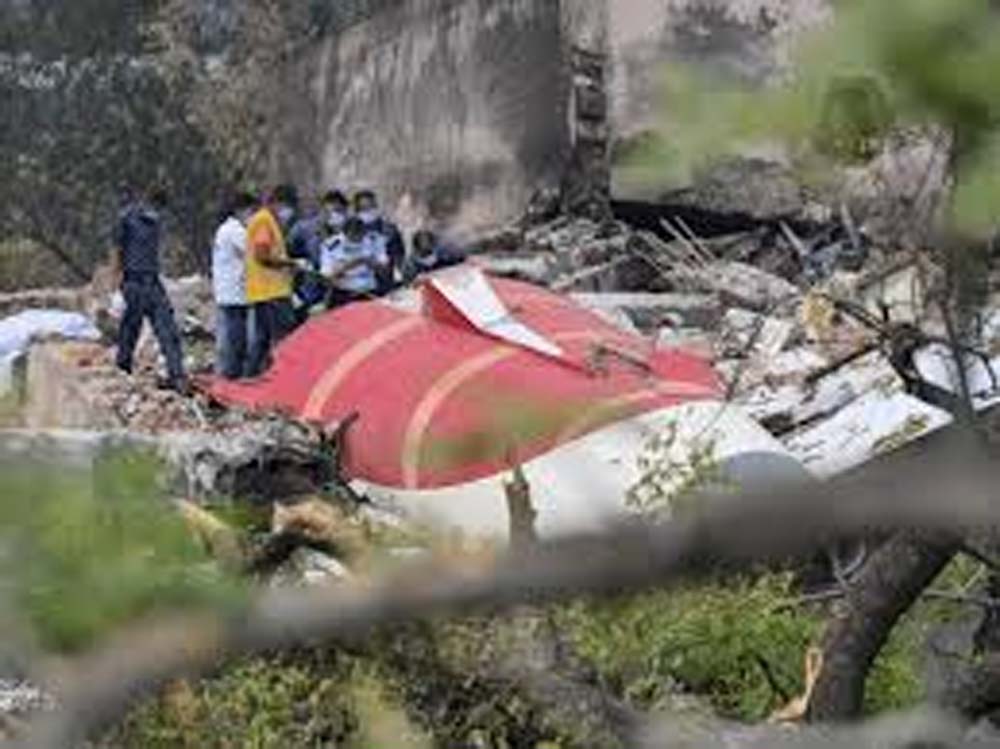अहमदाबाद हादसे के 4 हफ्ते पहले ब्रिटेन की चेतावनी Britain's warning 4 weeks before the Ahmedabad accident