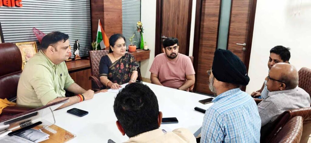 लोगों की समस्याओं का समाधान करवाना रहेगी मेरी प्राथमिकता : प्रवीण जोशी Solving people's problems will be my priority: Praveen Joshi