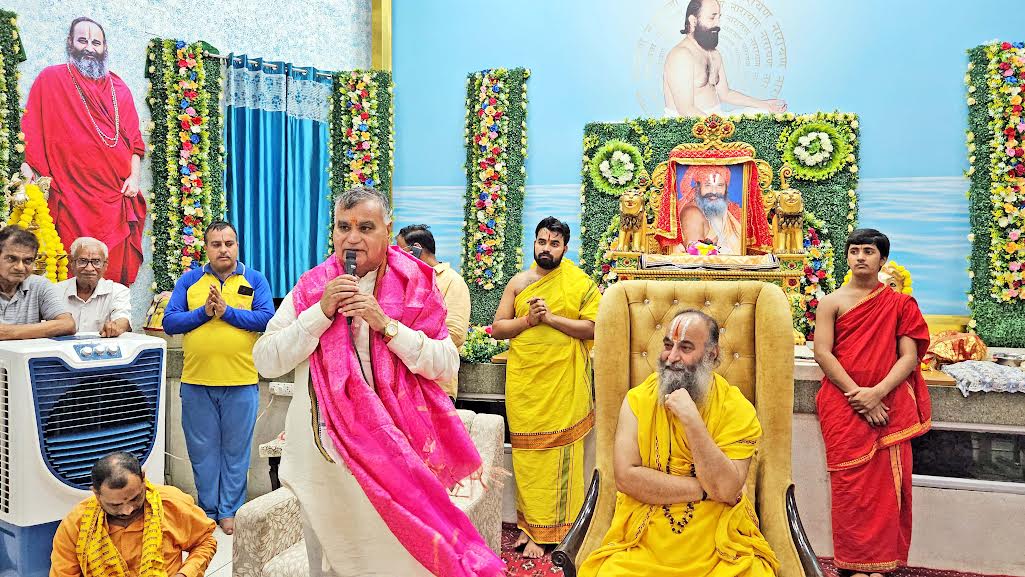 देवताओं का नाम लेकर नकल न करें भक्तगण : स्वामी पुरुषोत्तमाचार्य Devotees should not copy by taking the name of gods: Swami Purushottamacharya