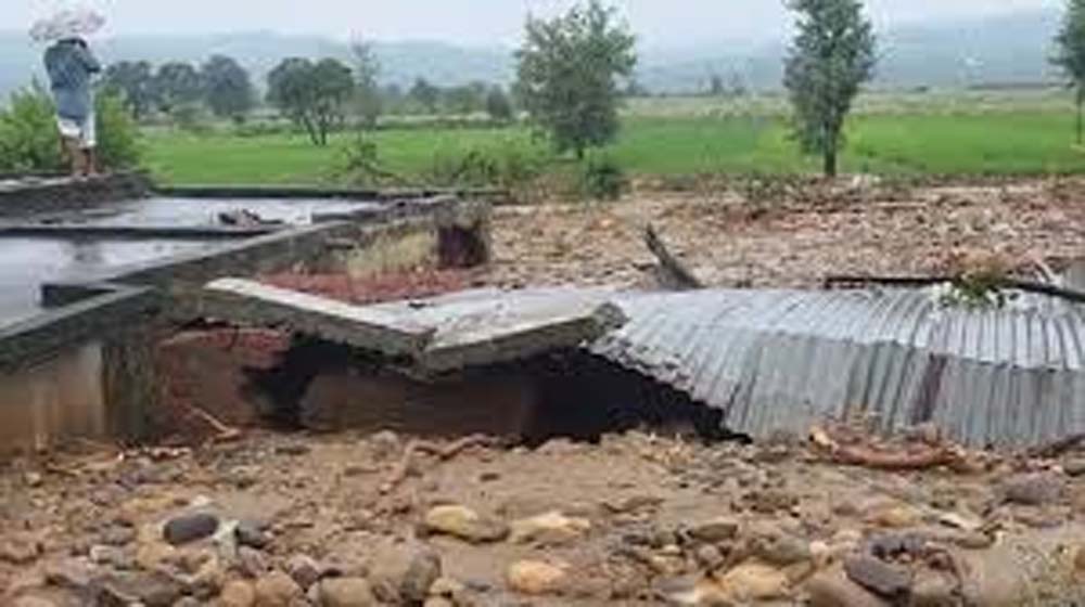 जम्मू-कश्मीर के कठुआ में 3 जगह बादल फटा:7 लोगों की मौत Cloud burst at 3 places in Kathua, Jammu and Kashmir: 7 people died