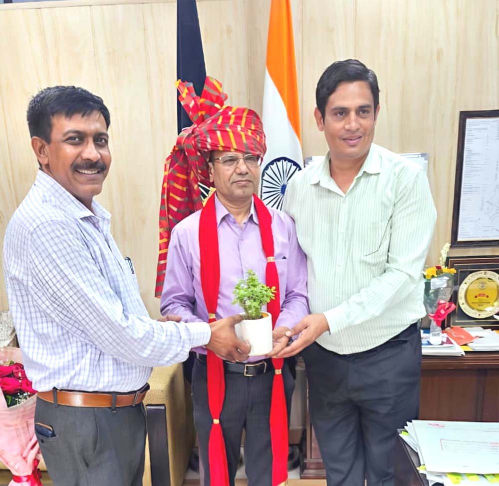 आईएएस चयन पर सतवीर मान को जय सेवा फाउंडेशन की ओर से शुभकामनाएं एवं सम्मान Jai Seva Foundation congratulates and honours Satvir Mann on his selection as IAS officer