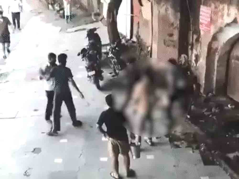 दिल्ली के कालकाजी मंदिर में सेवादार की पीट-पीटकर हत्या Sevadaar beaten to death in Delhi's Kalkaji temple