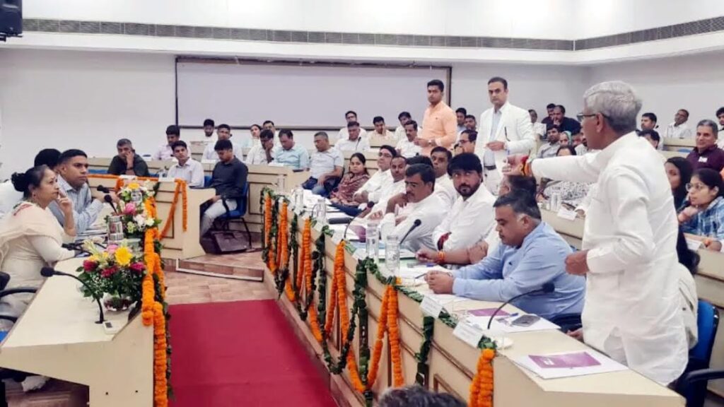 भाजपाईयों की आपसी खींचतान से अधर में लटका सीनियर डिप्टी मेयर व डिप्टी मेयर का चुनाव The election of senior deputy mayor and deputy mayor hangs in balance due to infighting among BJP members