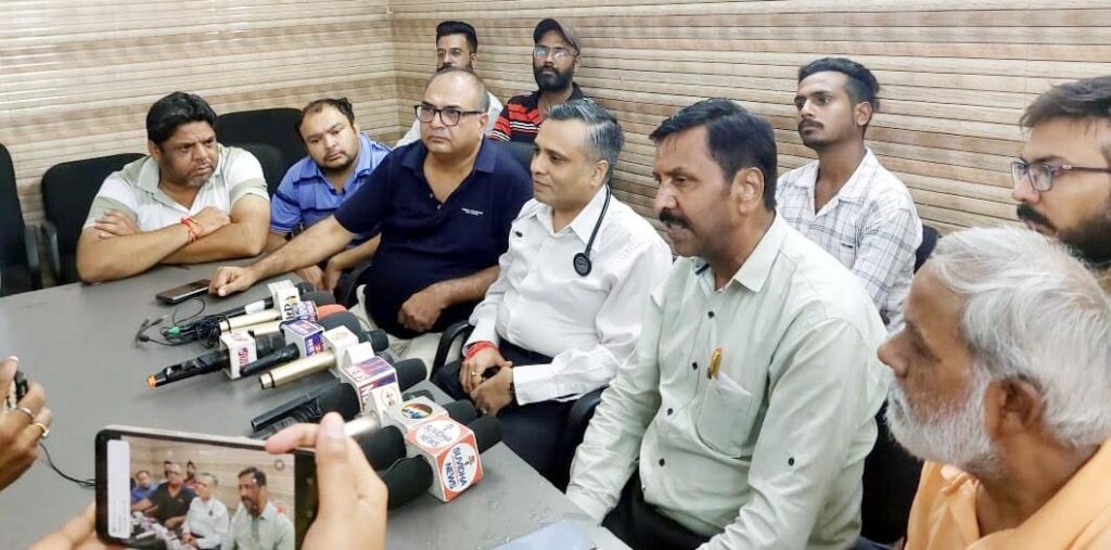 भारत विकास परिषद विवेकान्द शाखा द्वारा दिव्यांग सहायता शिविर का आयोजन Bharat Vikas Parishad Vivekananda Branch organized a disabled assistance camp