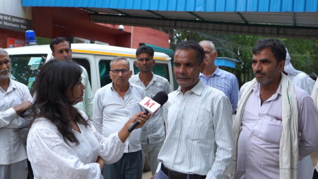 40 दिन पहले रहस्यमयी तरीके से लापता प्रॉपर्टी डीलर का शव गठरी में मिला, पत्नी और बेटे पर हत्या का शक The body of a property dealer who mysteriously went missing 40 days ago was found in a bundle, his wife and son suspected of murder