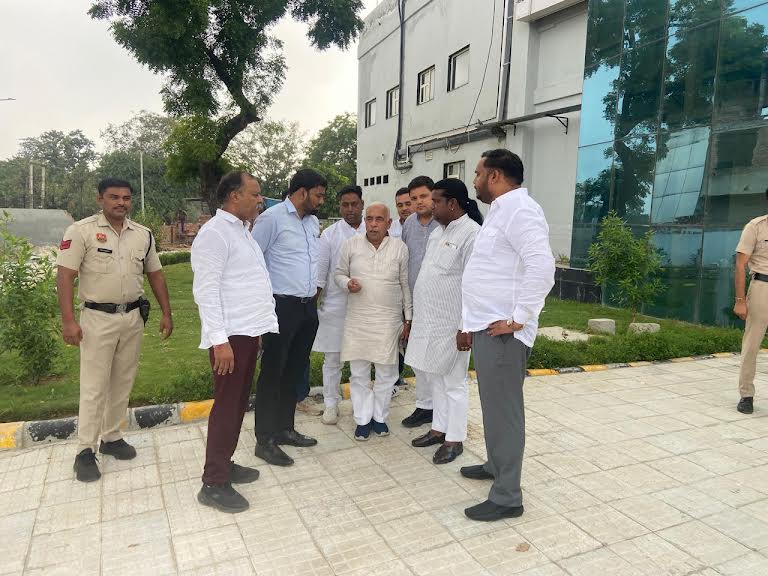 बल्लभगढ़ ऑडिटोरियम में जल्द शुरू होगी बुकिंग, सामाजिक-धार्मिक आयोजनों के लिए शहरवासियों को मिलेगा लाभ Booking will start soon in Ballabhgarh Auditorium, city residents will get benefit for social-religious events