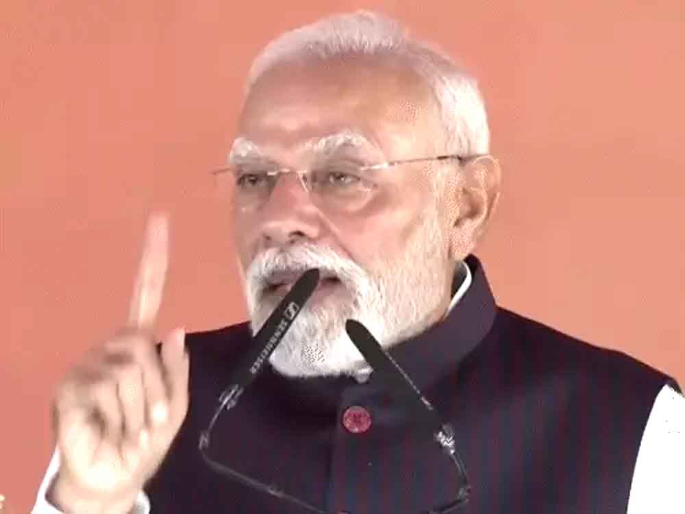 मोदी बोले- कांग्रेस अपनी हरकतों से बाज नहीं आ रही Modi said – Congress is not desisting from its antics.