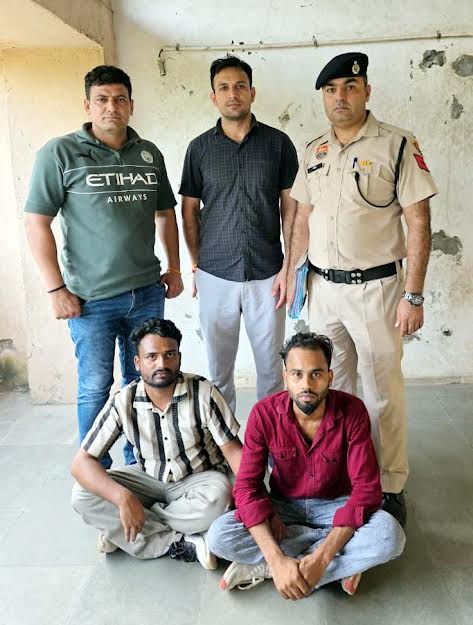 ठगी करने वाले फर्जी कॉलसेंटर का भंड़ाफोड़, दो आरोपी गिरफ्तार Fake call center involved in cheating busted, two accused arrested