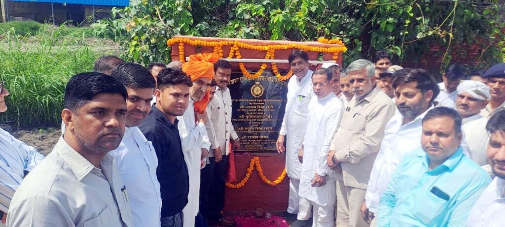तिगांव विधानसभा क्षेत्र के विकास को गति देंगी नई सडक़ें : राजेश नागर New roads will accelerate the development of Tigaon Assembly Constituency: Rajesh Nagar