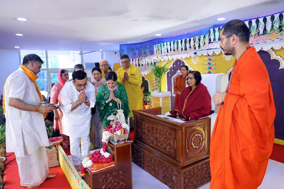 जिसको भगवान छोड़ देंगे, डूबना उसकी नियती बन जाएगा : साध्वी ऋतंभरा Whom God will abandon, drowning will become his destiny: Sadhvi Ritambhara