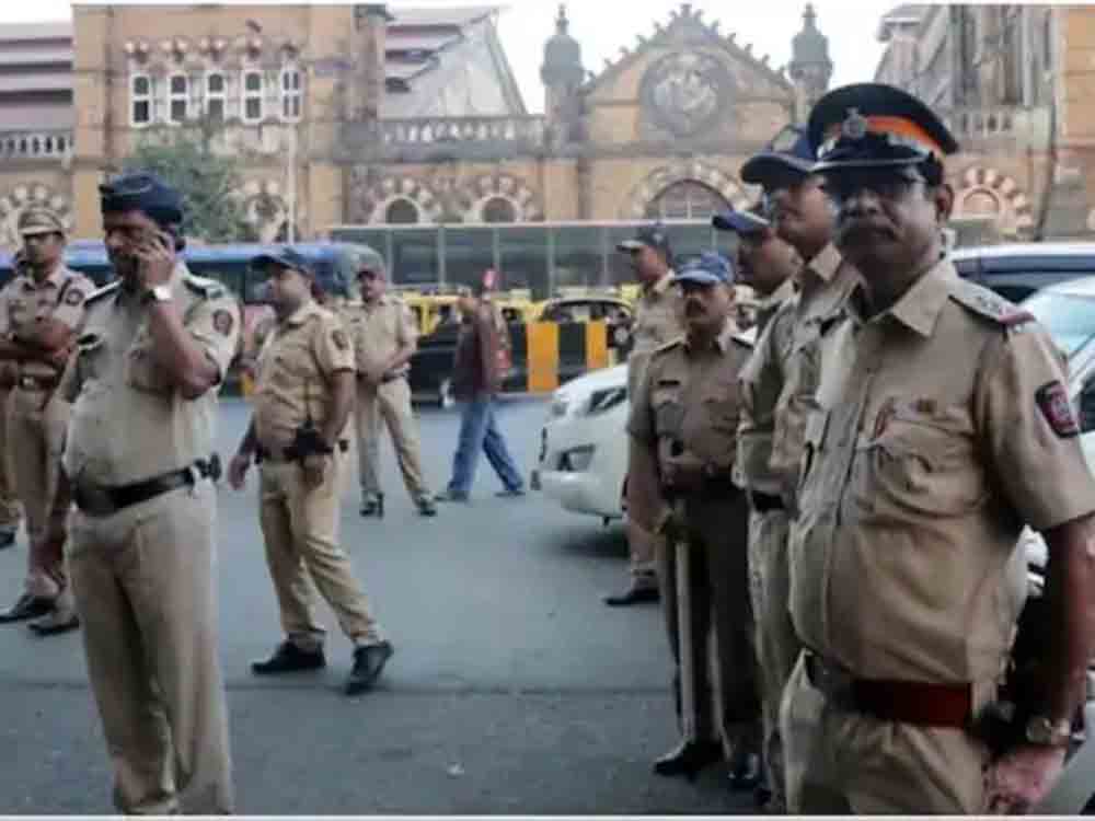मुंबई में अनंत चतुर्दशी से पहले ब्लास्ट की धमकी,हाई अलर्ट Blast threat before Anant Chaturdashi in Mumbai, high alert