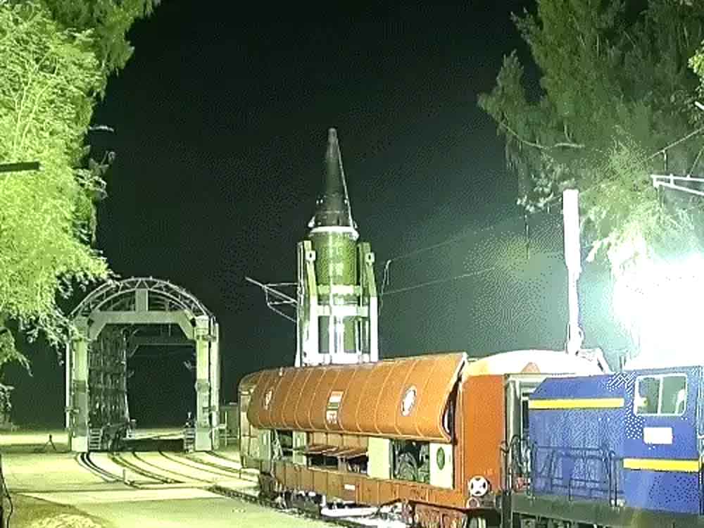 भारत में पहली बार ट्रेन से अग्नि-प्राइम मिसाइल का टेस्ट Agni-Prime missile test fired from train for the first time in India
