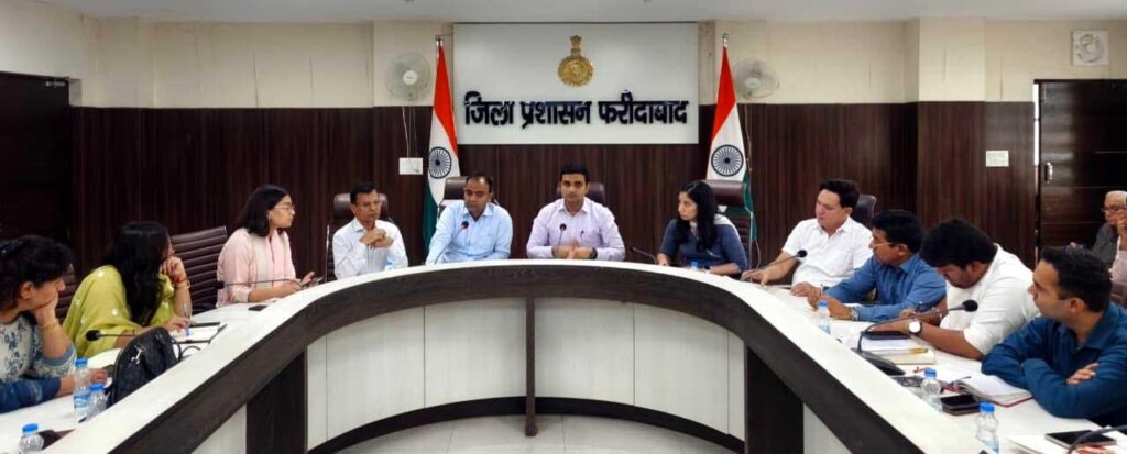 फरीदाबाद को स्वच्छता में अग्रणी बनाने में हर वर्ग बने सहभागी : विक्रम सिंह Every section should participate in making Faridabad a leader in cleanliness: Vikram Singh