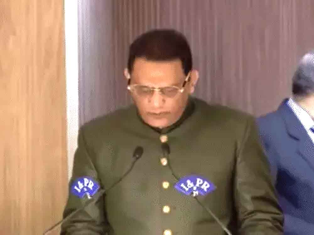 मोहम्मद अजहरुद्दीन रेवंत रेड्डी सरकार में मंत्री बने:हैदराबाद में शपथ ली Mohammad Azharuddin becomes minister in Revanth Reddy government: Sworn in in Hyderabad