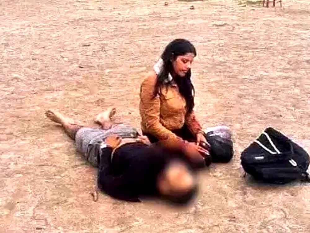 पहलगाम हमले के आतंकियों को मोबाइल चार्जर दिया:चार बार मुलाकात की Gave mobile charger to Pahalgam attack terrorists: Met four times