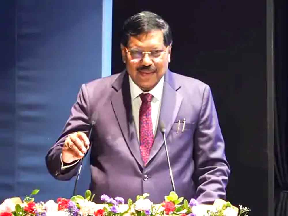 CJI बोले- डिजिटल युग में लड़कियां सबसे ज्यादा असुरक्षित CJI said – Girls are most unsafe in the digital age