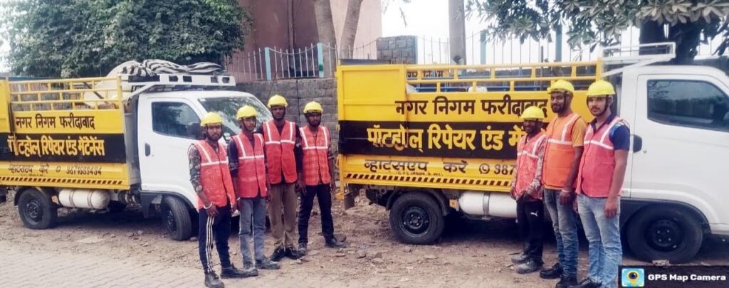 शहर की सडक़ों पर बने गड्ढों से जल्द मिलेगी निजात : धीरेंद्र खडग़टा Potholes on city roads will be resolved soon: Dhirendra Khadgata