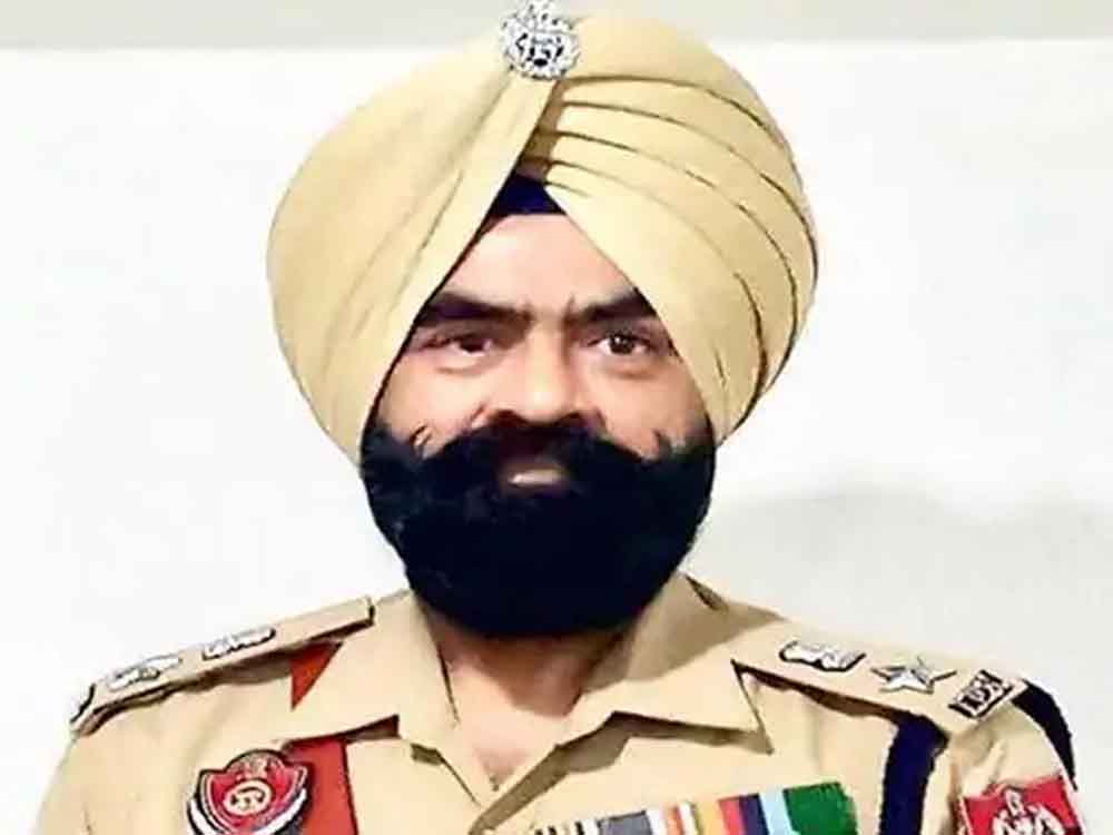 पंजाब पुलिस का DIG हरचरन भुल्लर गिरफ्तार:CBI ने मोहाली ऑफिस से पकड़ा Punjab Police DIG Harcharan Bhullar arrested: CBI arrested him from Mohali office