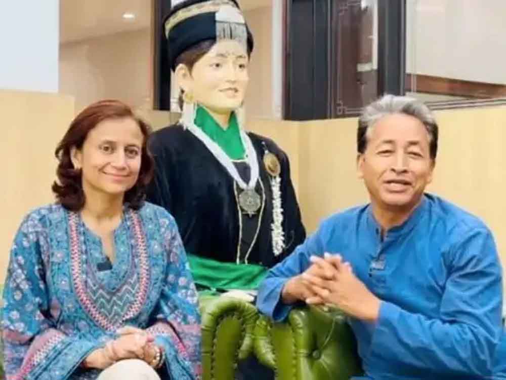 वांगचुक की पत्नी का सवाल- क्या भारत वाकई आजाद है Wangchuk's wife asks, is India truly independent?