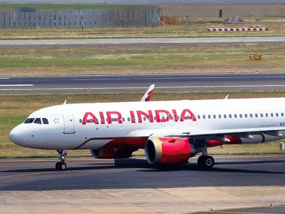 अमेरिका जा रहा एअर इंडिया विमान रास्ते से मुंबई लौटा US-bound Air India flight returns to Mumbai midway