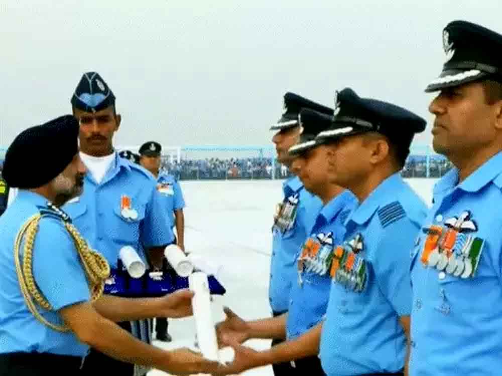 एयरफोर्स चीफ बोले- पाकिस्तान को 4 दिन में धूल चटाई
