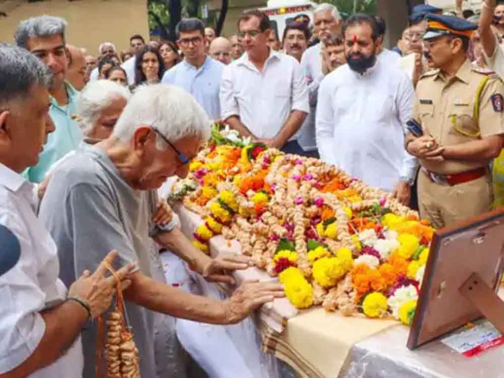 अहमदाबाद प्लेन-क्रैश: पायलट सुमीत सभरवाल के पिता सुप्रीम कोर्ट पहुंचे Ahmedabad plane crash: Pilot Sumit Sabharwal's father approaches Supreme Court