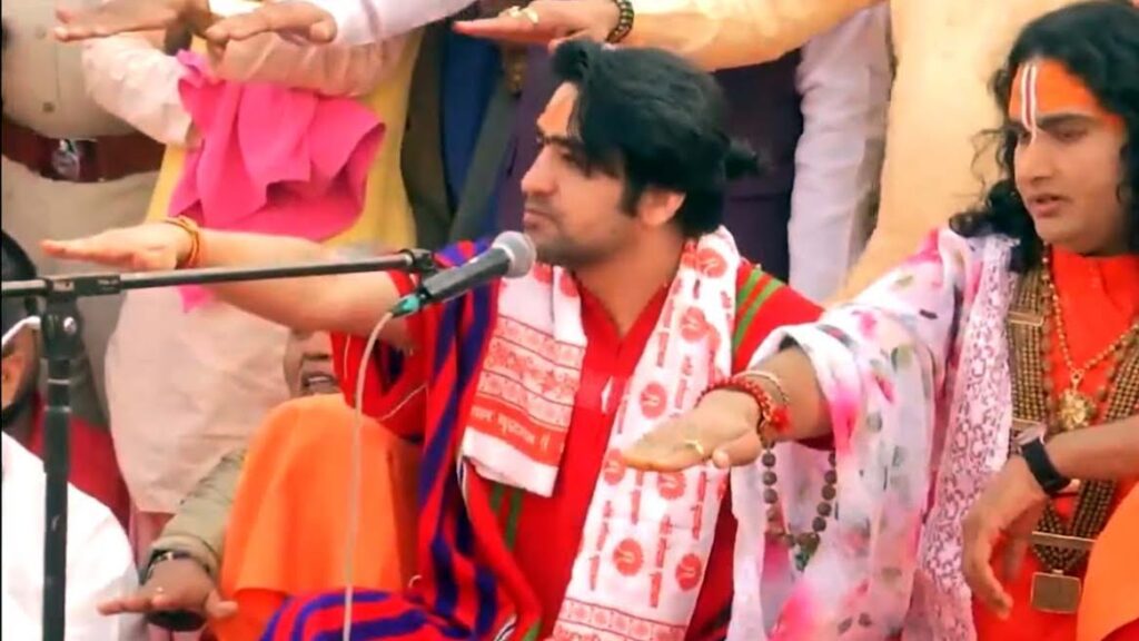 धर्म परिवर्तन जैसी कुरीतियों को रोकने के लिए समाज में एकता बनानी जरूरी : धीरेंद्र शास्त्री To stop evils like religious conversion, it is necessary to create unity in the society: Dhirendra Shastri