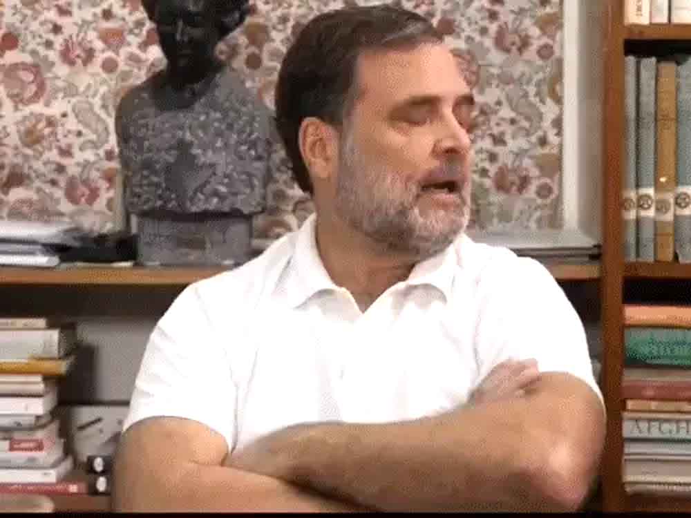 राहुल बोले- दिल्ली के प्रदूषण पर मोदी जी चुप क्यों Rahul said- Why is Modi silent on Delhi's pollution?