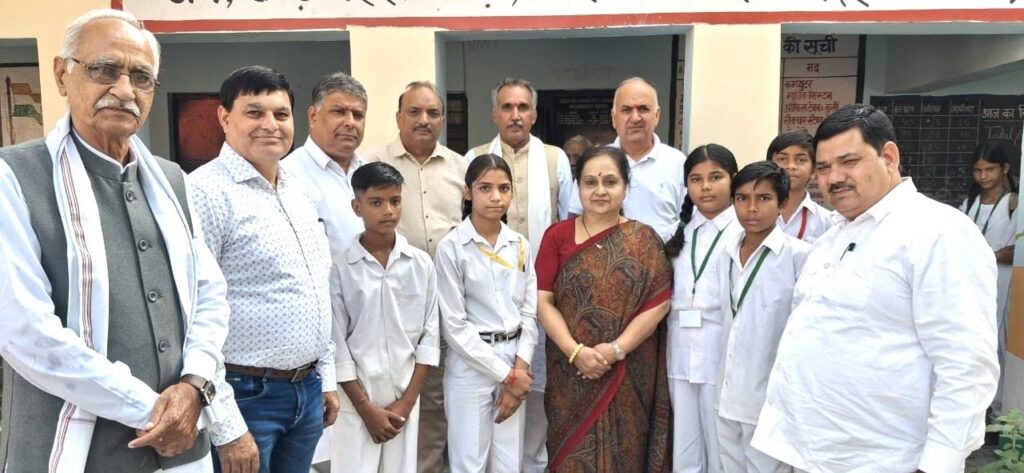 छात्रों ने अपना प्रतिनिधि चुनकर लोकतंत्र की पवित्रता को जाना, छात्रों में नेतृत्व करने की क्षमता बढेंगी : मेयर प्रवीण जोशी By electing their representatives, students have learnt the sanctity of democracy, leadership skills will increase in students: Mayor Praveen Joshi