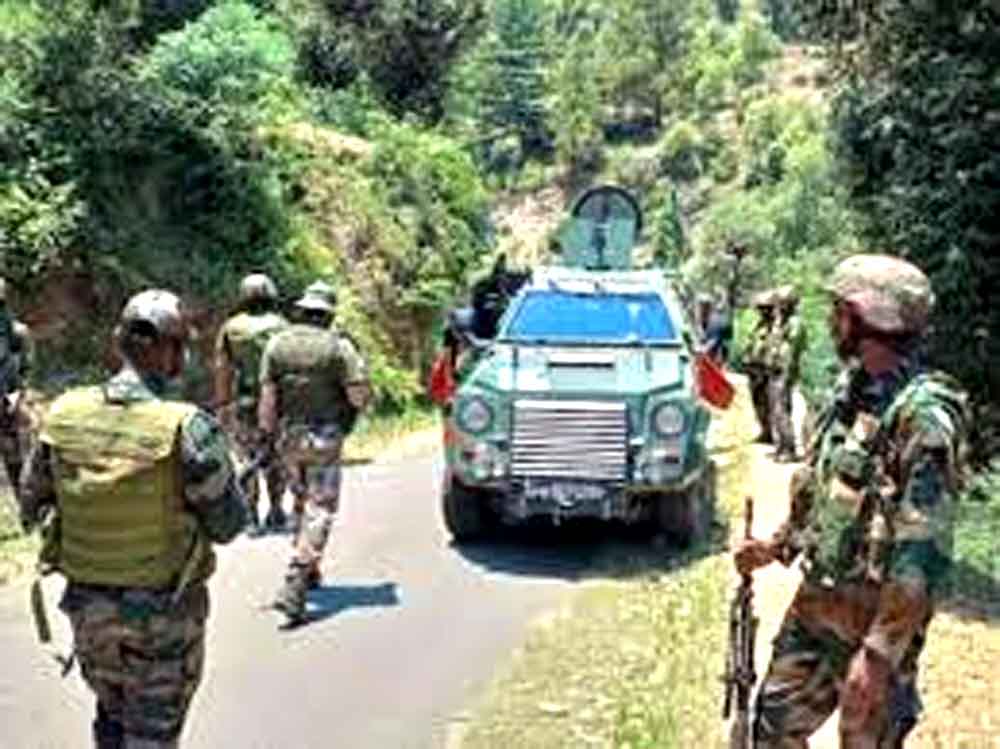 जम्मू-कश्मीर पुलिस ने 2900kg विस्फोटक जब्त किया Jammu and Kashmir police seize 2900kg of explosives