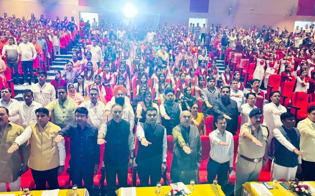 वंदे मातरम’ के शब्दों में निहित है देशभक्ति, साहस और एकता की भावना : मूलचंद शर्मा The words of 'Vande Mataram' contain the spirit of patriotism, courage and unity: Moolchand Sharma