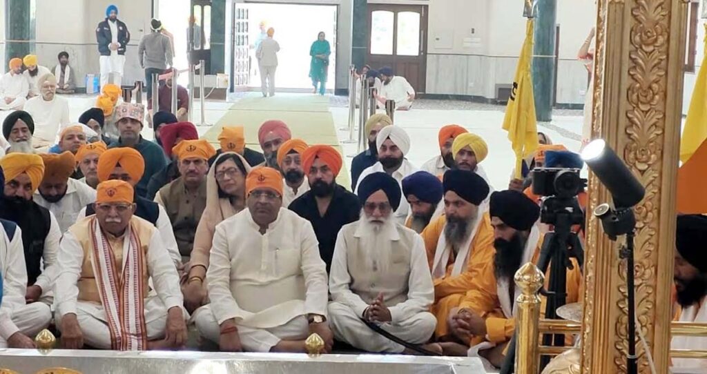 गुरु परंपरा की प्रेरणा समाज में एकता और सौहार्द का संदेश देती है : मनोहर लाल Inspiration from Guru tradition gives the message of unity and harmony in the society: Manohar Lal