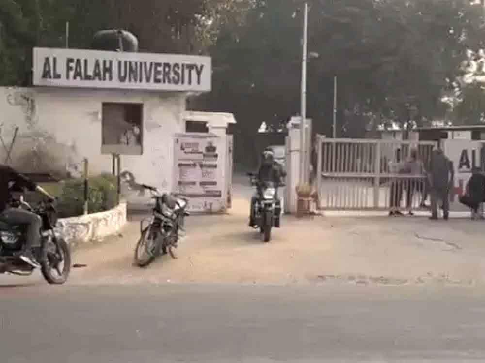 दिल्ली ब्लास्ट- आतंकी डॉक्टर्स की अलग-अलग हैंडलर को रिपोर्टिंग थी Delhi Blast: Terrorist doctors were reporting to different handlers