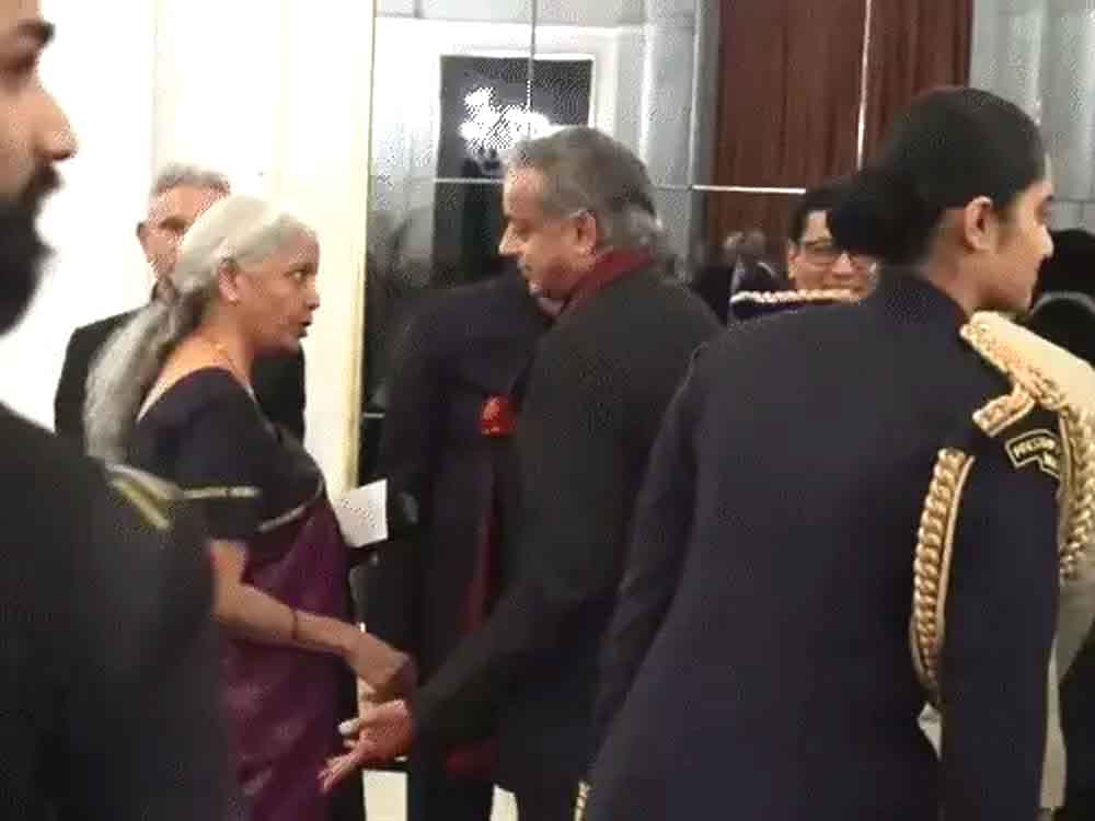 थरूर बोले- रूसी डेलिगेशन से बात करके मजा आया Tharoor said – I enjoyed talking to the Russian delegation.