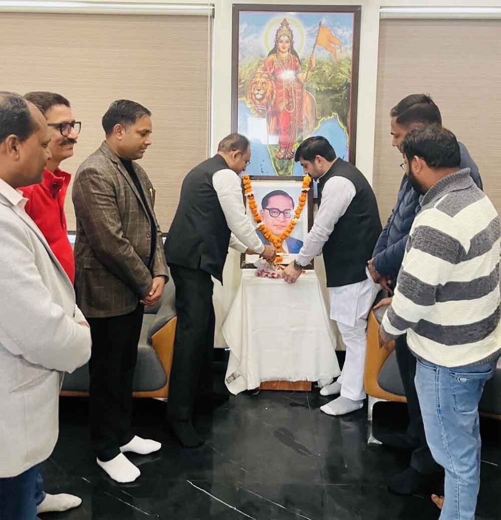 महापरिनिर्वाण दिवस पर भाजपा ने बाबा साहेब डॉ. भीमराव अंबेडकर को दी भावपूर्ण श्रद्धांजलि BJP pays emotional tribute to Baba Saheb Dr. Bhimrao Ambedkar on Mahaparinirvan Diwas