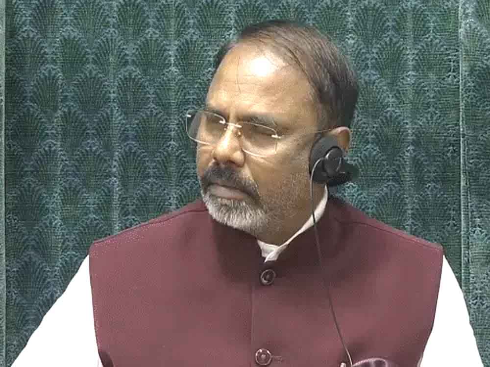 पान मसाला-सिगरेट पर नया टैक्स लगेगा:वित्त मंत्री बोलीं- इसका इस्तेमाल नेशनल सिक्योरिटी में होगा New tax will be imposed on pan masala and cigarettes: Finance Minister said – it will be used in national security.
