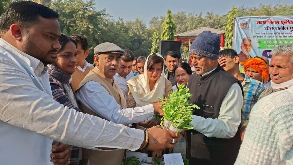 विधायक मूलचंद शर्मा ने दो लाख फूलदार पौधे किए वितरित, अवैध कब्जों पर दी सख्त चेतावनी MLA Moolchand Sharma distributed two lakh flowering plants and issued a strict warning against illegal encroachments.