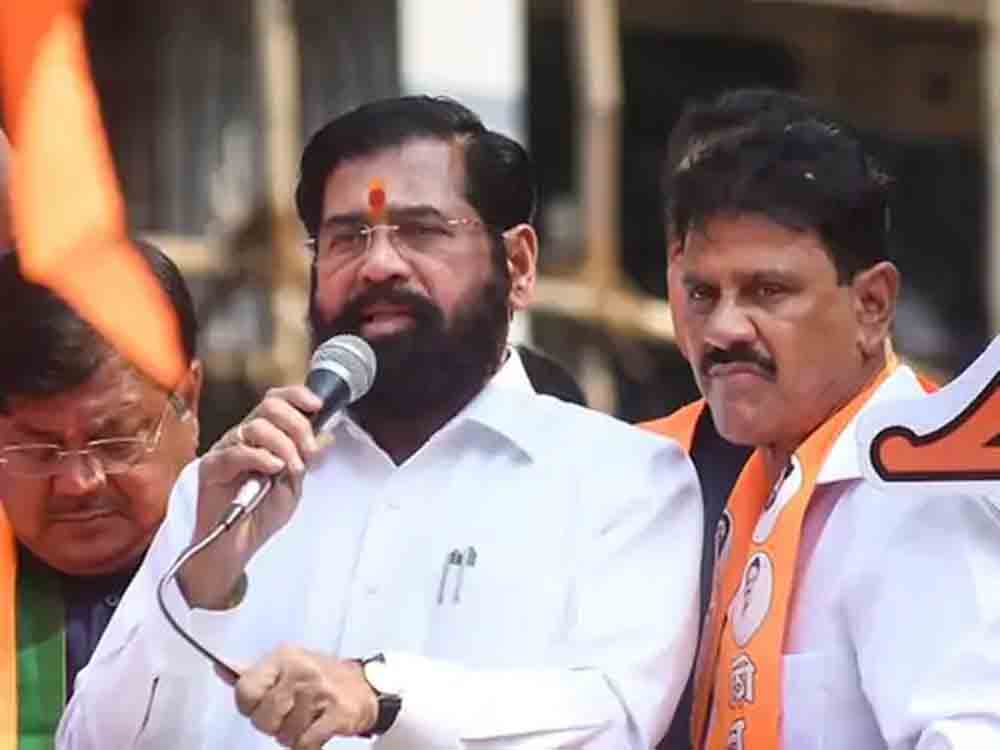 दावा-शिंदे गुट ने ढाई साल तक BMC मेयर पद मांगा:29 पार्षद होटल भेजे Claim: The Shinde faction demanded the BMC mayor's post for two and a half years; 29 corporators were sent to a hotel.