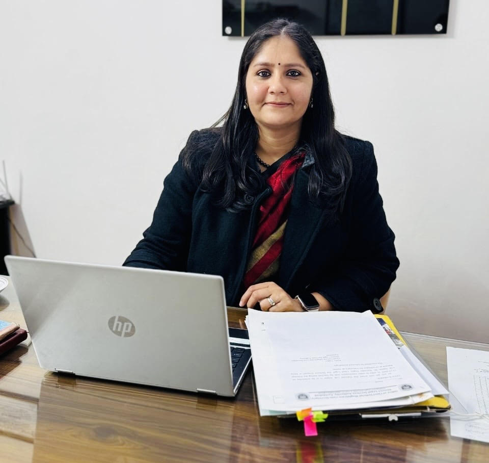 राष्ट्रीय मानव तस्करी दिवस के अवसर पर जिला विधिक सेवा प्राधिकरण फरीदाबाद द्वारा विधिक जागरूकता शिविरों का आयोजन On the occasion of National Human Trafficking Day, legal awareness camps were organized by the District Legal Services Authority, Faridabad.