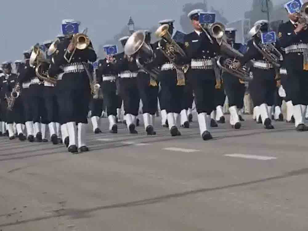 गणतंत्र दिवस की थीम वंदेमातरम्, परेड में निकलेंगी 30 झांकियां The theme for Republic Day is Vande Mataram, and 30 tableaux will be featured in the parade.
