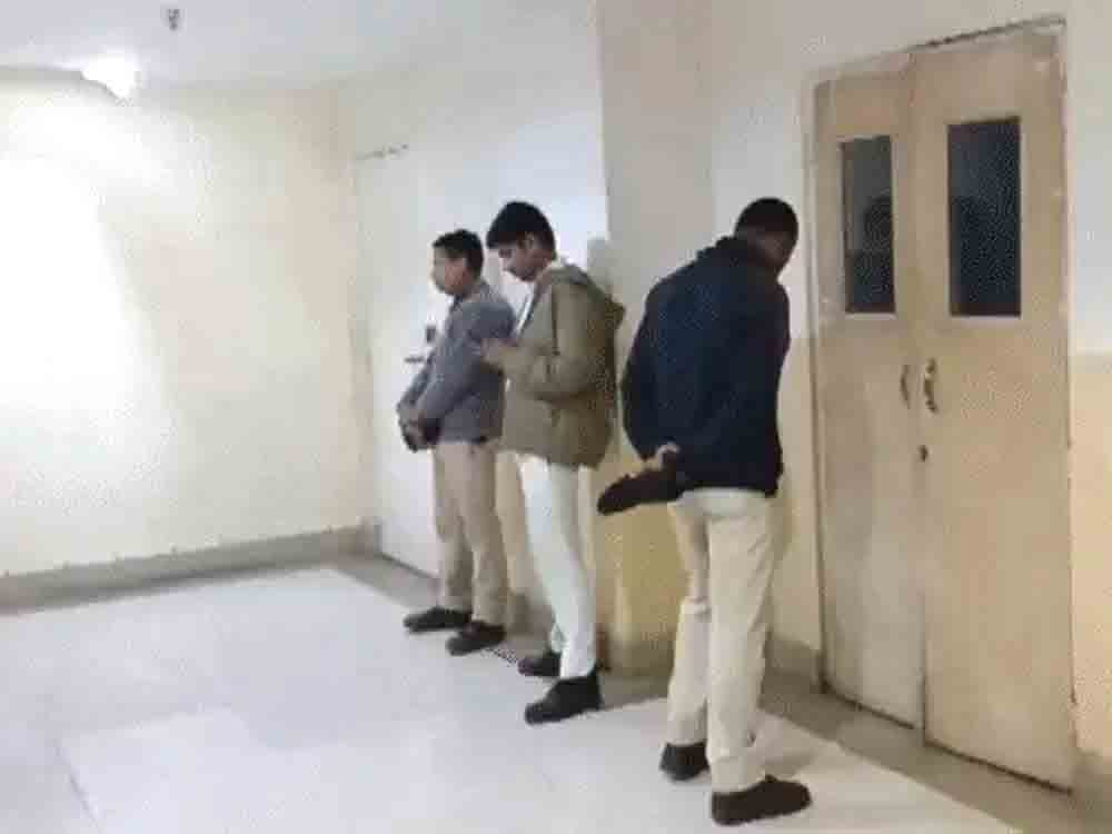 TMC आईटी सेल इंचार्ज के घर-ऑफिस पर ED के छापे ED raids the home and office of the TMC IT cell in-charge.