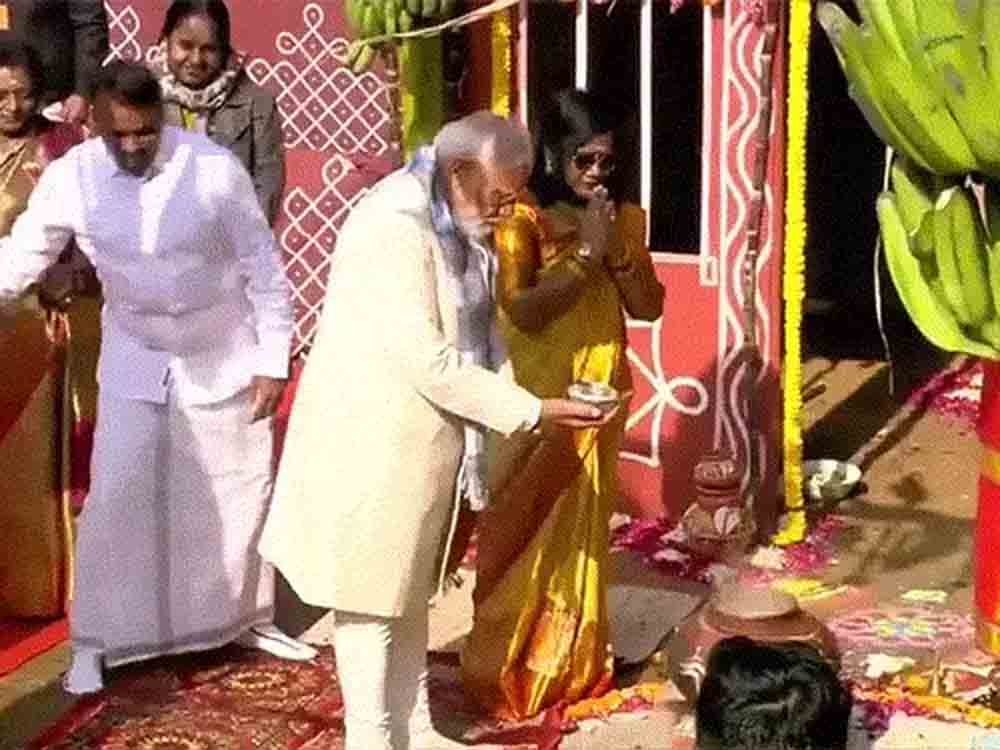 पीएम मोदी ने केंद्रीय राज्यमंत्री के घर पोंगल मनाया PM Modi celebrated Pongal at the home of a Union Minister of State.