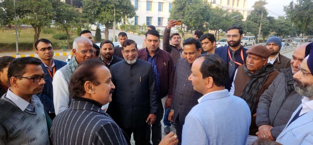 विधानसभा की लोक लेखा समिति ने किया राजकीय मैडिकल कॉलेज छायसां का निरीक्षण The Public Accounts Committee of the Legislative Assembly inspected the Government Medical College in Chhayasan.