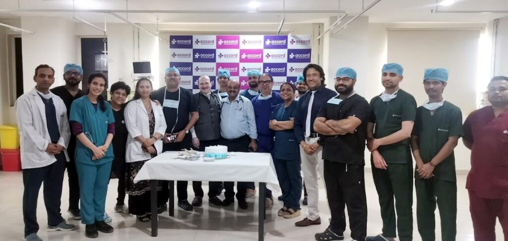 Accord Hospital celebrates 7,000 successful heart procedures with a cake-cutting ceremony