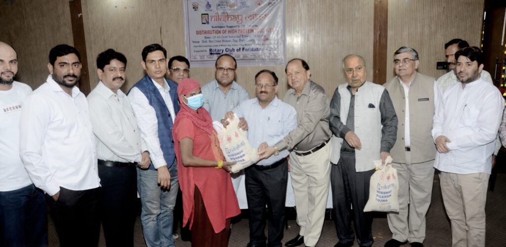 Under the supervision of Health Department Faridabad, 'Nikshay Nutrition Diet Kit' was distributed to 125 TB patients.